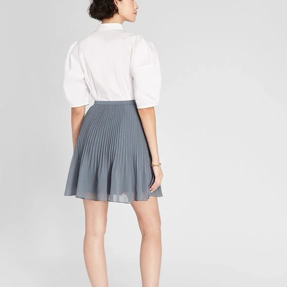 Club Monaco Pleated Mini Skirt Blue Depths Size 10 NWT A-Line Recycled Polyester - Picture 2 of 8